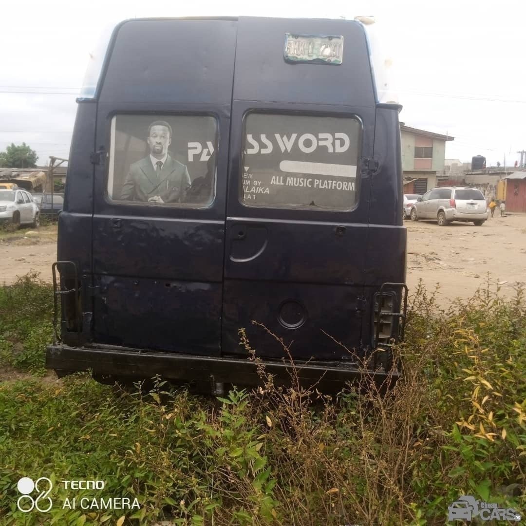 Volkswagen 6 wheeler — Rear 3/4