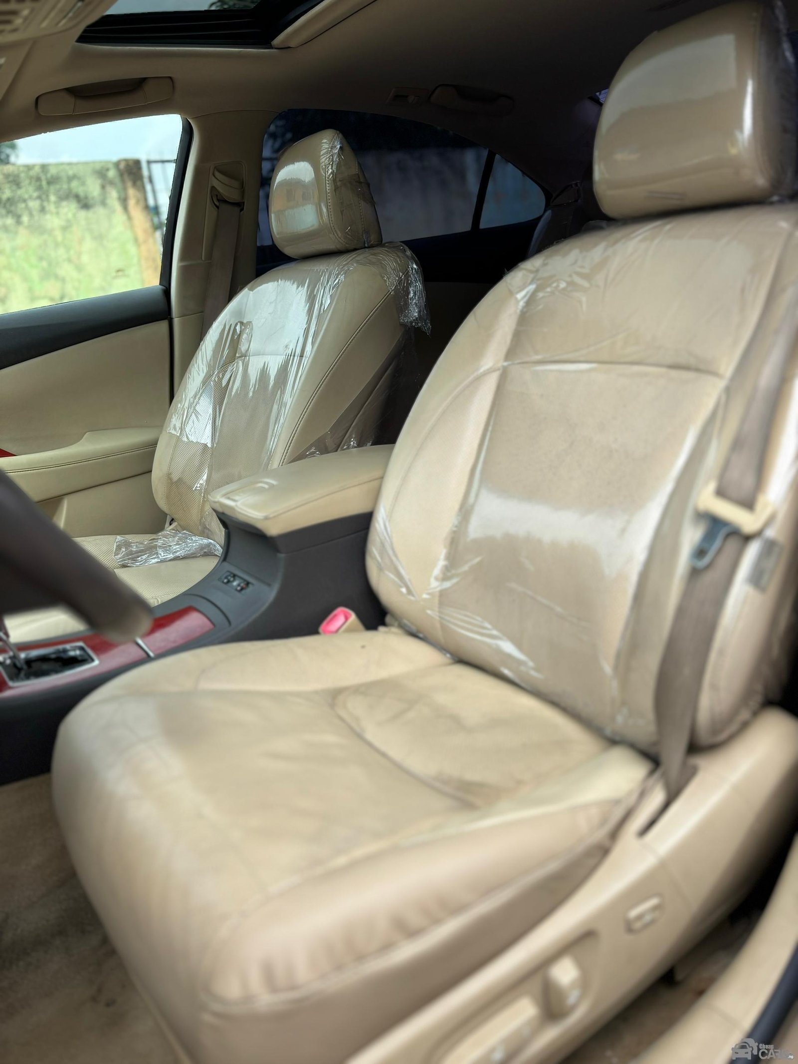2008 Lexus 1 month — Front seats