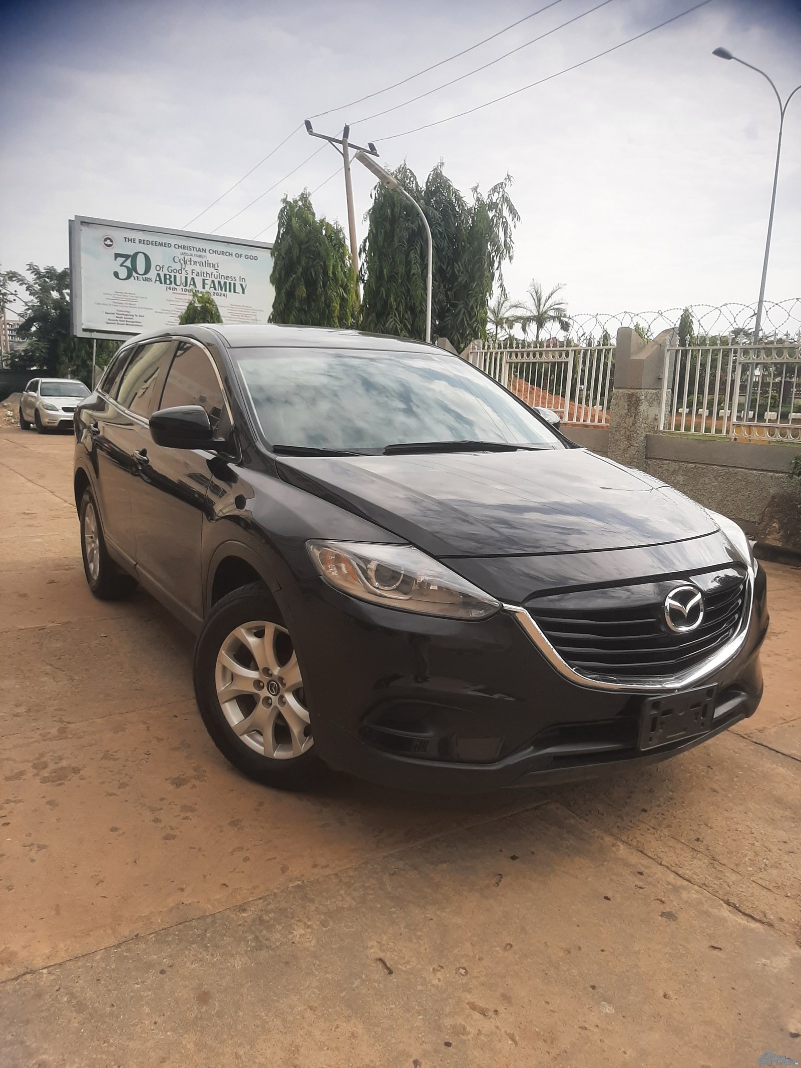 2013 Mazda MADZA CX9 — Side profile