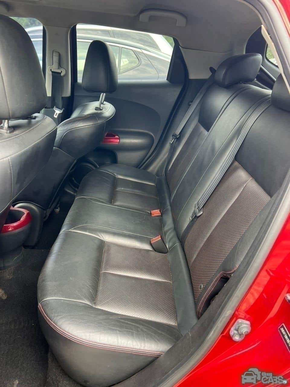 2012 Nissan JUKE SL — Rear 3/4