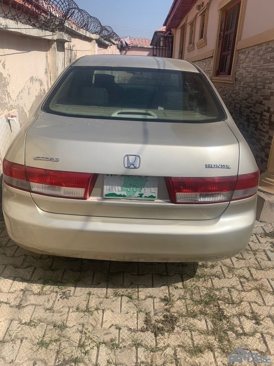 Honda Vehicle — Side profile