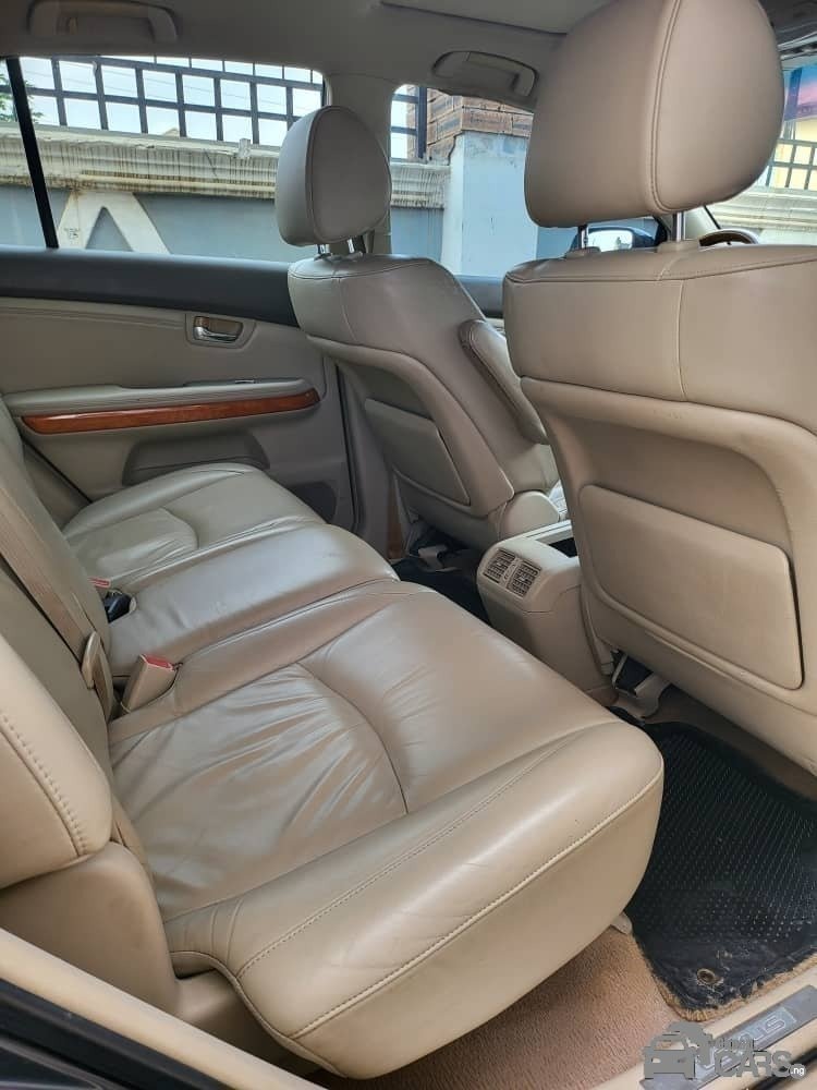 2005 Lexus but not — Rear 3/4