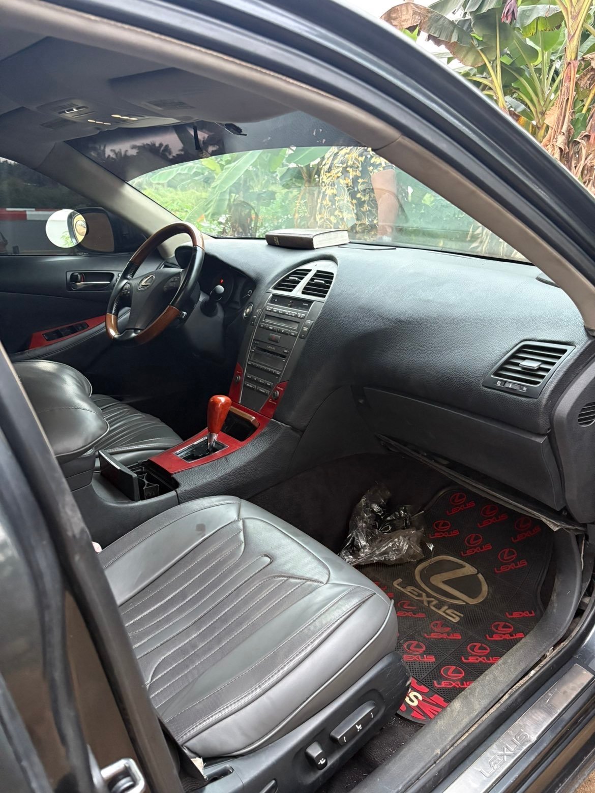 Lexus ES 350 — Rear 3/4
