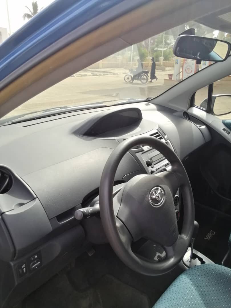 Unknown Toyota Matrix — Front seats
