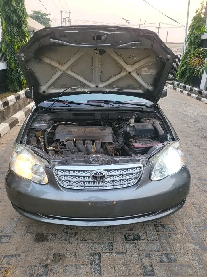 2005 Unknown Toyota Corolla — Front seats