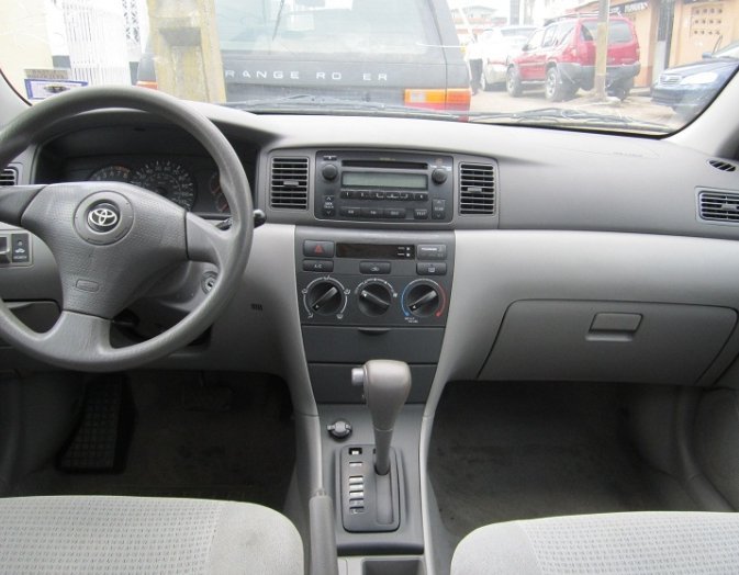 Unknown Toyota Corolla — Side profile