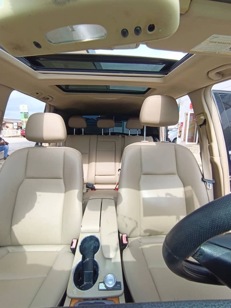 2010 Mercedes-Benz GLK GLK350 — Dashboard