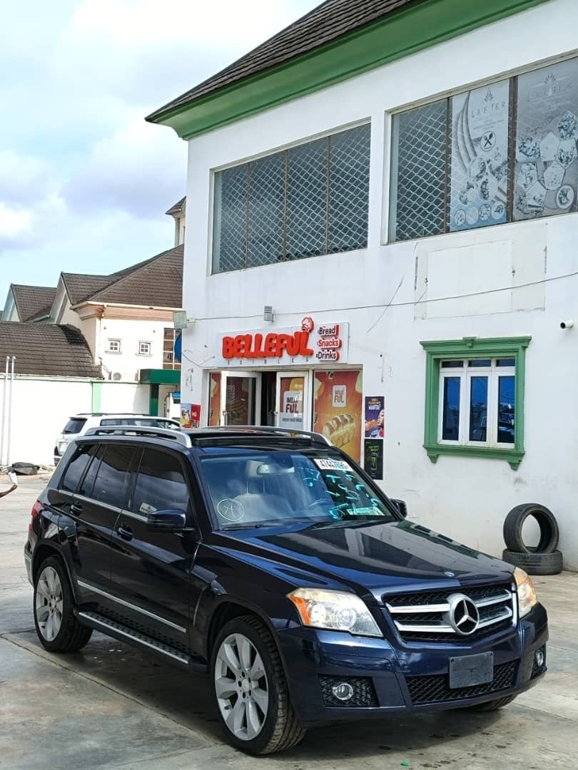 2010 Mercedes-Benz GLK GLK350 — Rear seats