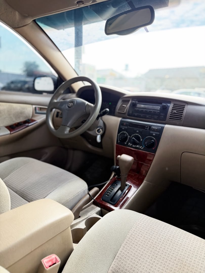 2006 Toyota Corolla LE, Dashboard