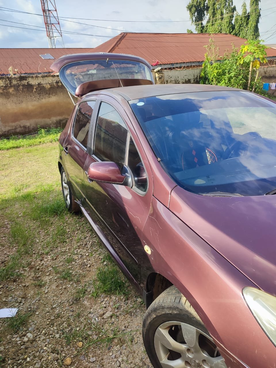 2008 Peugeot 307 Base, Front seats
