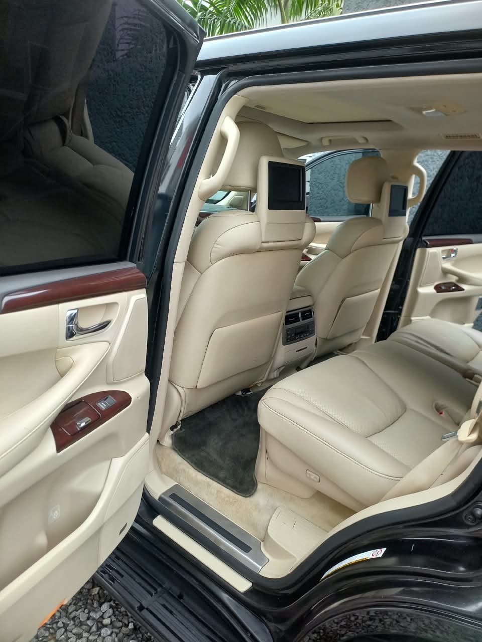 2013 LEXUS LX 570, Dashboard