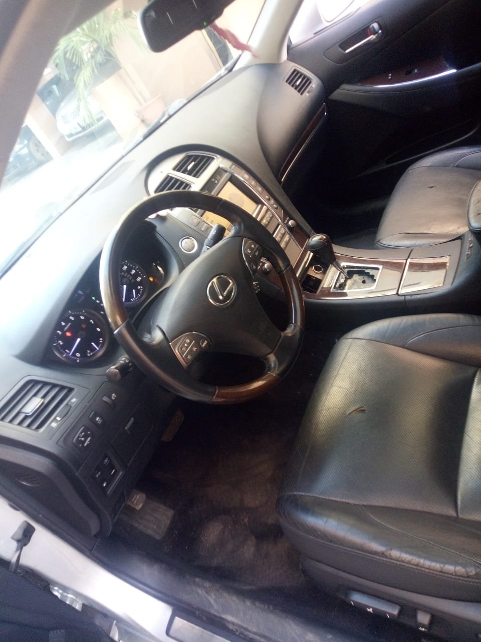 2012 Lexus ES Base, Rear seats