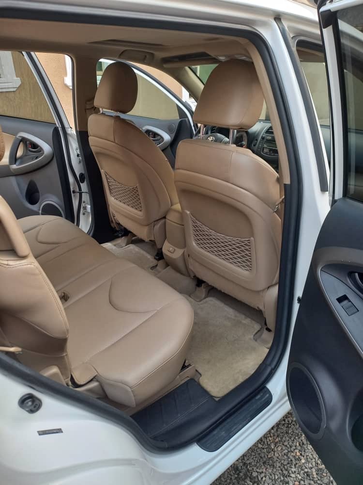 2010 TOYOTA RAV4 High, Dashboard