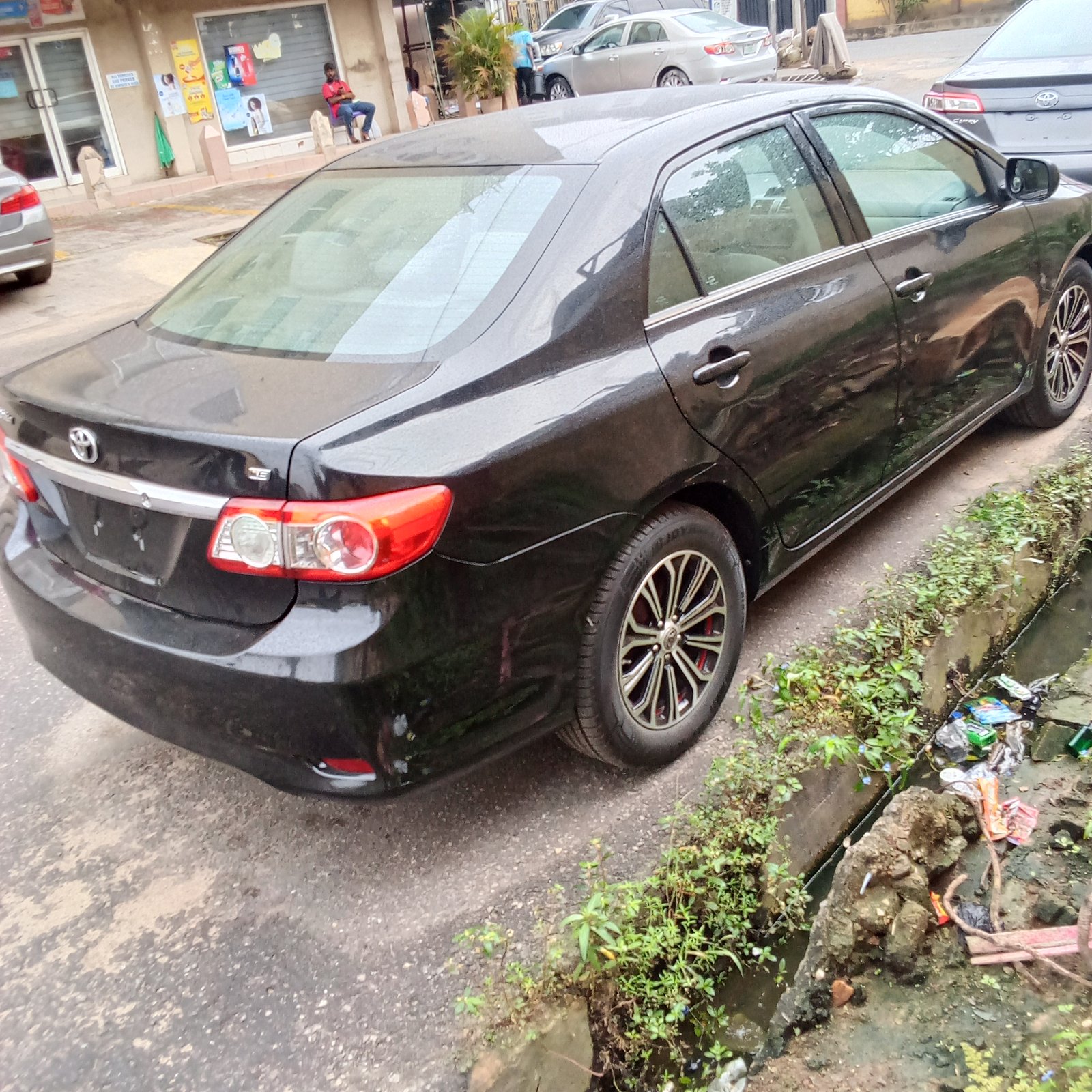 2013 Toyota Corolla LE, Rear 3/4