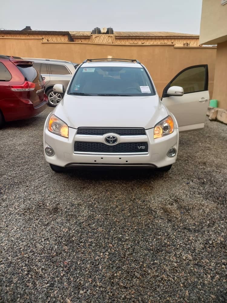 2010 TOYOTA RAV4 High